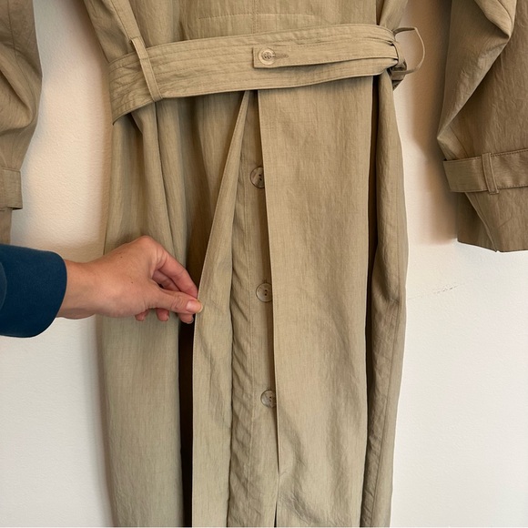 Vintage Fleet Street 80s Khaki Trench Coat with Unique button down detail - Picture 5 of 6